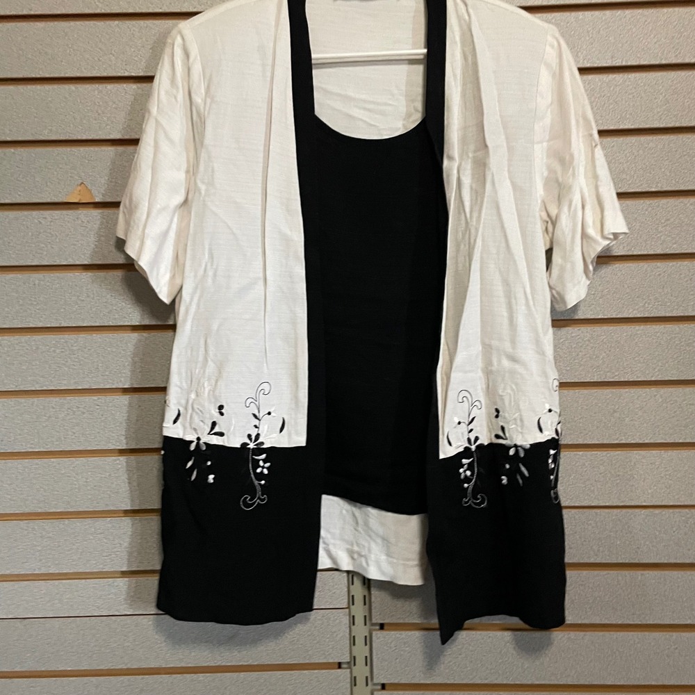 Gloria Lance Studio Woman Black White‎ Embroidered Cardigan Tank Set